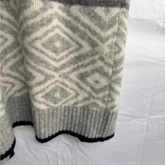 Repeat Luxury Geneva Cozy Black and Gray Patterned Women's Maxi Sweater